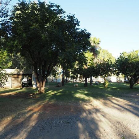 Heritage Caravan Park Alice Springs Bagian luar foto